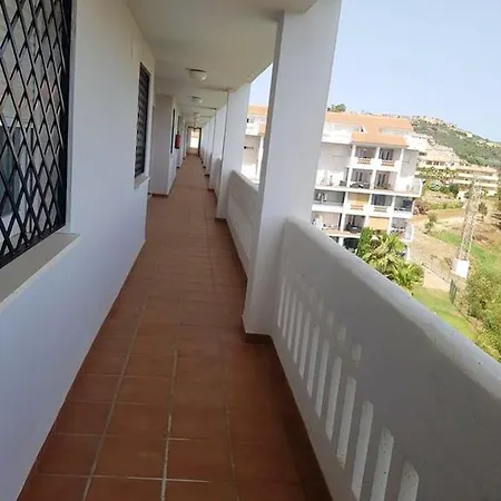 Apartmán With 2 Bedrooms In With Wonderful Sea View Shared Pool Furnished Terrace 250 M From The Beach Manilva